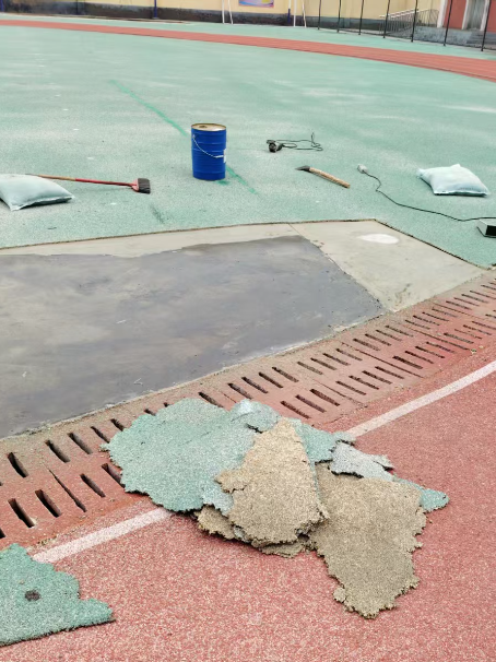 乌鲁木齐球场翻新维修补、球场翻新修补改造